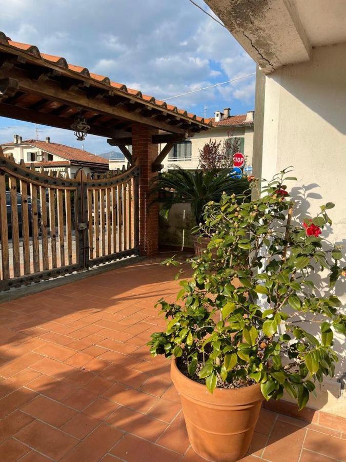 Raffinato Bilocale A Lido Di Camaiore Vicino Al Mare Eksteriør billede