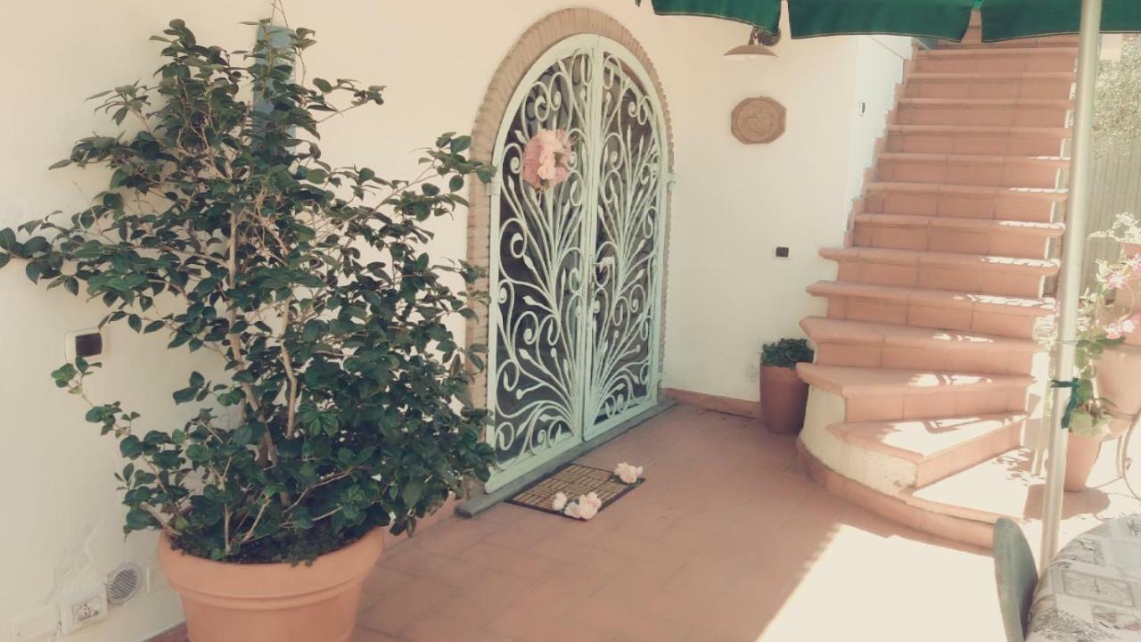 Raffinato Bilocale A Lido Di Camaiore Vicino Al Mare Eksteriør billede