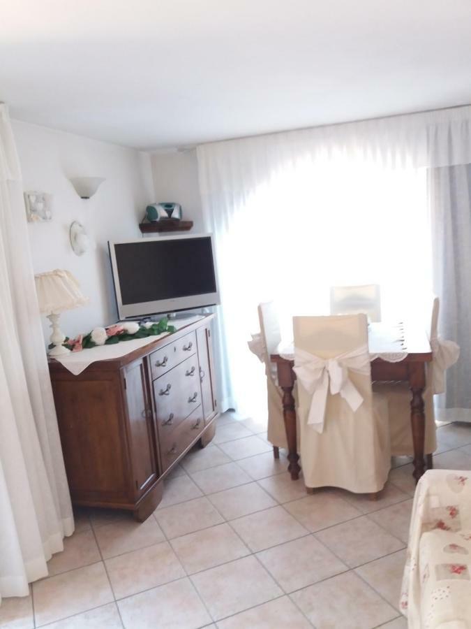 Raffinato Bilocale A Lido Di Camaiore Vicino Al Mare Eksteriør billede
