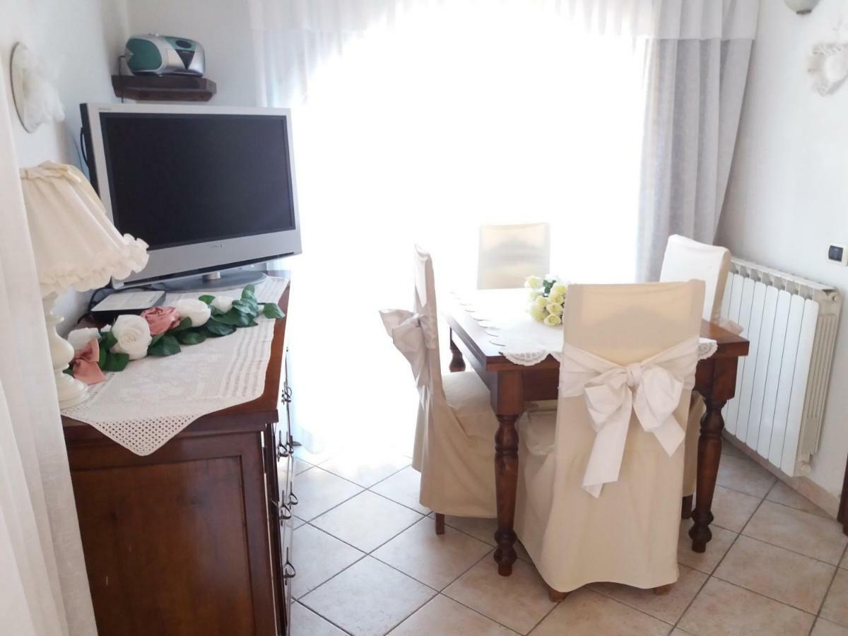 Raffinato Bilocale A Lido Di Camaiore Vicino Al Mare Eksteriør billede